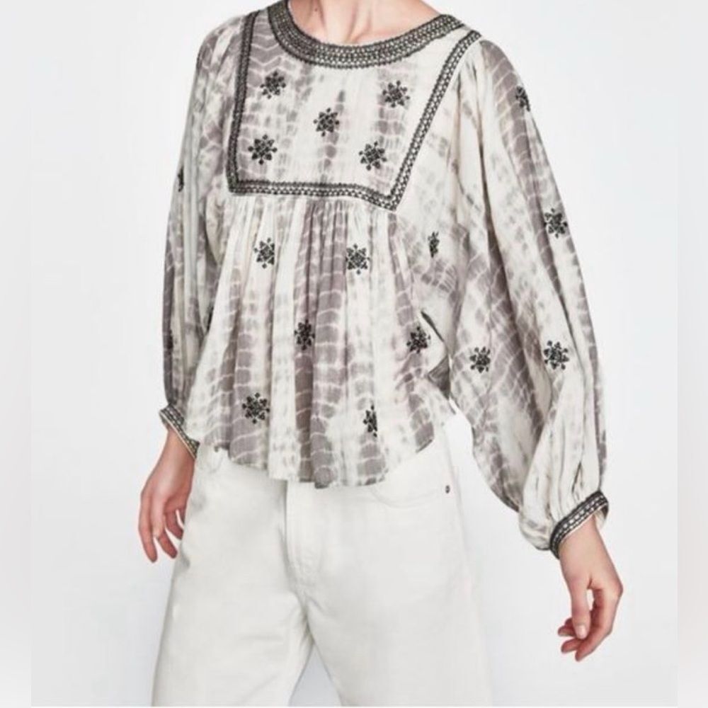 Zara Gray Embroidered Blouse Size S
